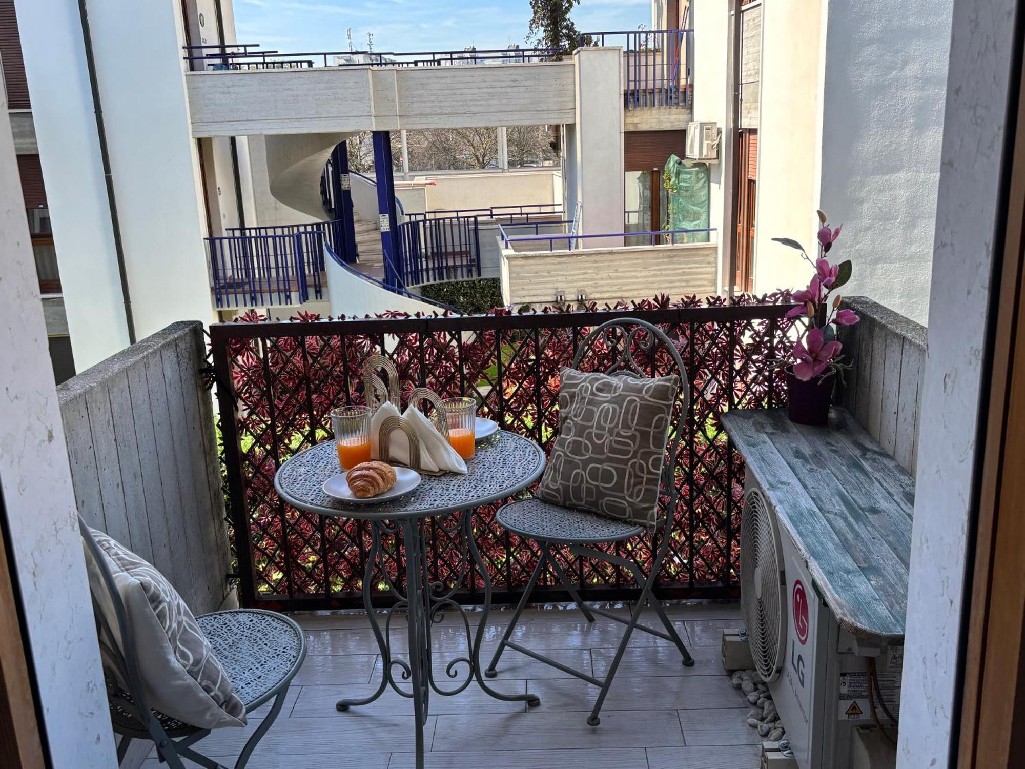 Studio Flat Policlinico G B Rossi Borgo Roma Verona Ngoại thất bức ảnh